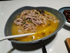 酸汤肥牛-鹿港小镇(金虹桥国际中心店)