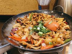 -富正毅三下锅·湘西韵味(天门山索道店)