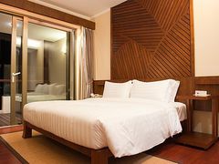 -三亚湾海居铂尔曼度假酒店