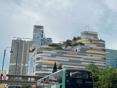 -东荟城名店仓