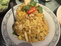 -大头虾越式风味餐厅(光明广场店)