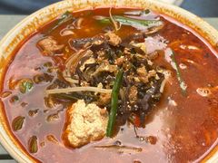 -粉八·云南米线·建水烧烤(常熟路店)