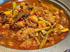 干锅鱼杂-梅利汴京烤鸭•开封豫菜地标店(东大街店)