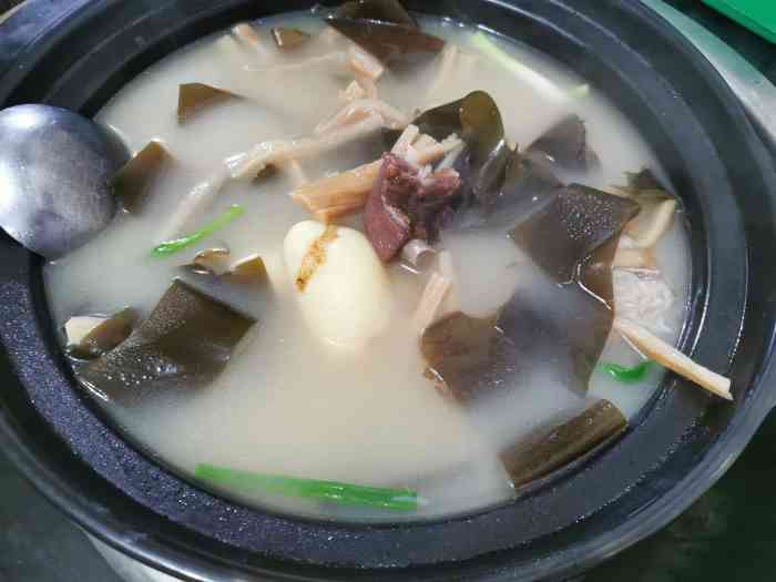 奉节腊排骨养生汤-"在松石支路口那边里面的一条巷子里面,装修.