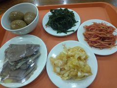 -牛一嘴·兰州牛肉面·大盘鸡(财富中心店)