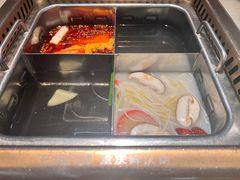 -巴渝瓦肆重庆鲜火锅(宝龙环湖店)