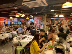 大堂-鲜入围煮花胶鸡海鲜火锅