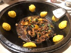 东北溜达鸡-妈妈家铁锅炖(景诚园综合楼店)