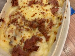 -玛格萝妮比萨屋(四平店)