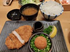 辣萝卜泥里肌套餐-胜博殿日式炸猪排(悠唐店)
