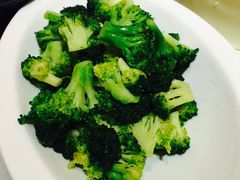 -鱼翅楼·津派砂锅鱼翅(水上公园店)