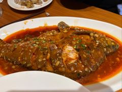 干烧武昌鱼-莲餐厅·湖北菜·潜江小龙虾店(愚园路店)