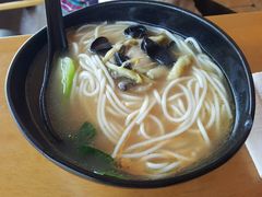-三千粉牛肉米粉(来客茂店)