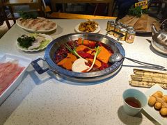 -巴国妹子毛肚火锅(蓝光悦城店)
