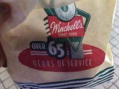 -Winchell's Donuts House