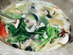 -姚记抚仙湖石锅鱼庄