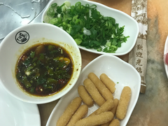 -盛元盛居传统炭火锅(绿园店)