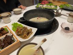 -汤宴·参须肚包鸡(南京路店)