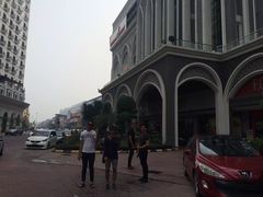 -Nadeje(Plaza Mahkota)