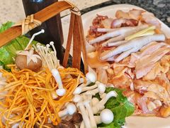 -一席地·本地鸡窝·杭帮鸡火锅(萧山银隆百货店)