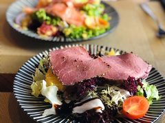 黑椒牛肉色拉-YUE·6·西式融合餐厅(外滩六号店)