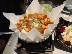 -穹六人间 people 6(岳阳路店)