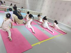 -Isee灰姑娘国际儿童艺术中心