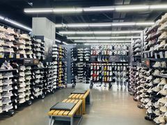 -迪卡侬(顺峰山店)