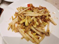 -匠心牛公馆·潮汕牛肉海鲜火锅(索菲特店)