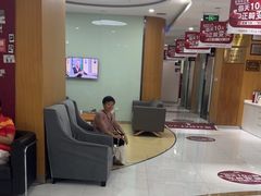 -雅悦齿科(顾村公园店)