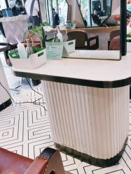 -PE SALON