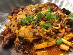 -愉肴麻辣香锅(中山路店)