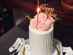 C006加高生日蛋糕4磅-Biteology Artisan Cakes(红庄·国际文化保税创新园店)