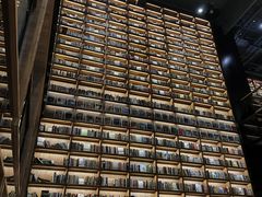 -半山书局(新世纪商城店)