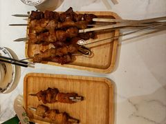 -乡村馕坑肉·烧烤·新疆菜·本地人更爱吃(阿勒泰首店)