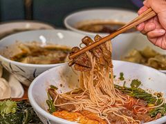 -李与白包子铺(桐梓林店)