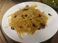 -靠山屯东北农家菜(八龙桥雅苑店)