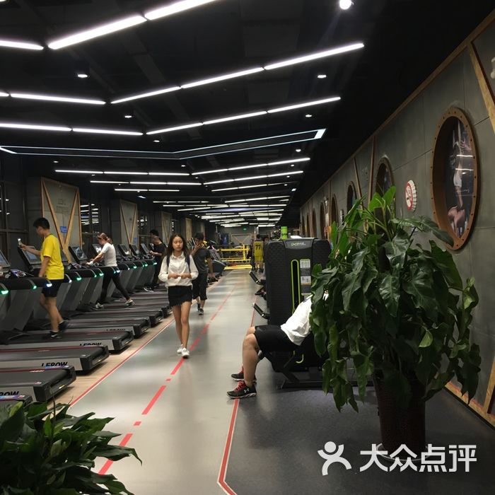 零距离健身游泳