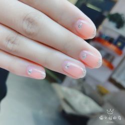 -猫小姐美发美甲造型店