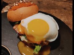 经典芝士汉堡-HIGH FIVE哈福手工汉堡(桂林路店)