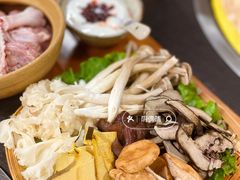 -阿山卓·野生菌火锅·纳西火塘烤肉