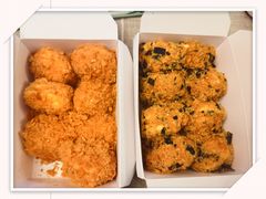蟹黄酥松小贝-鲍师傅糕点(海岸城店)
