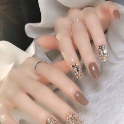 -悦指间美甲美睫
