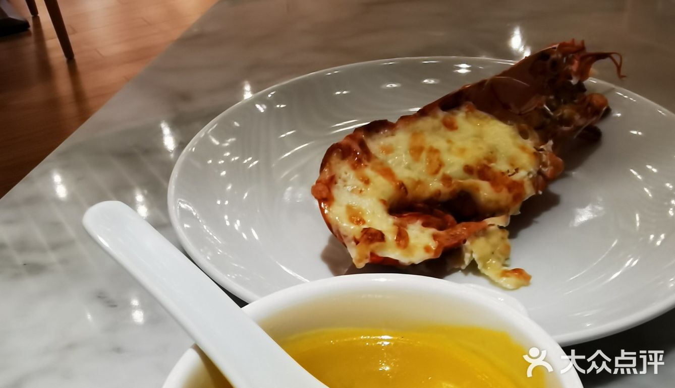 较之11月去吃的那次，菜品丰富了些