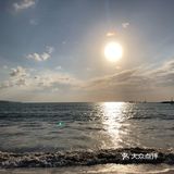 等待最美落日 据说金巴兰海滩拥有全世界最美的落日