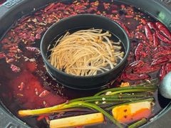 -黄潇洒老火锅(九眼桥宏济巷店)