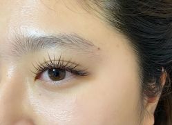 -花岐款式专研健康美甲沙龙