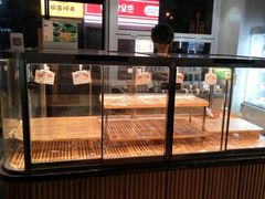 面包甜点陈列柜-仟吉KenGee(银港店)