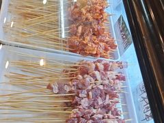 -哈尔滨小酒馆·鲜肉现穿自助烧烤(康新花园店)