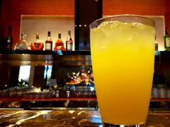 -襄阳富力皇冠假日酒店 · 大堂酒廊